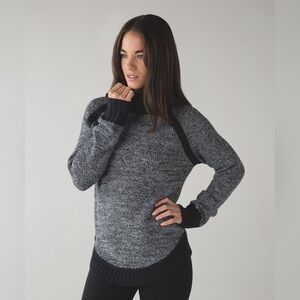 Lululemon Passage To Prana Sweater
Silver Spoon / Heathered Black Size 8
